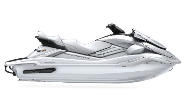 Jet ski Yamaha WaveRunner FX Cruiser SVHO 2026 warna putih tampak samping dengan latar belakang putih